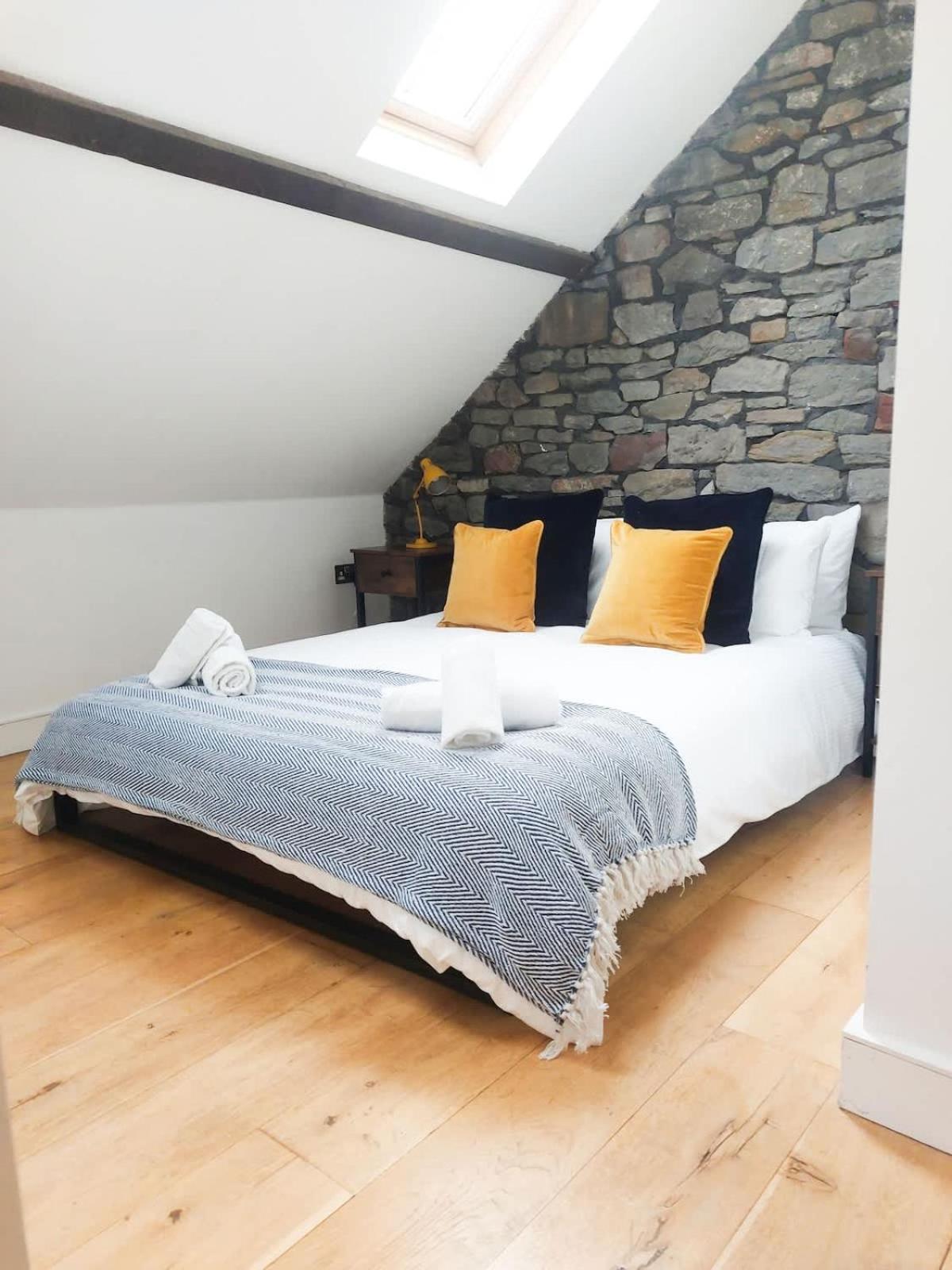 Converted Factory Loft Apartment Bristol Exterior photo